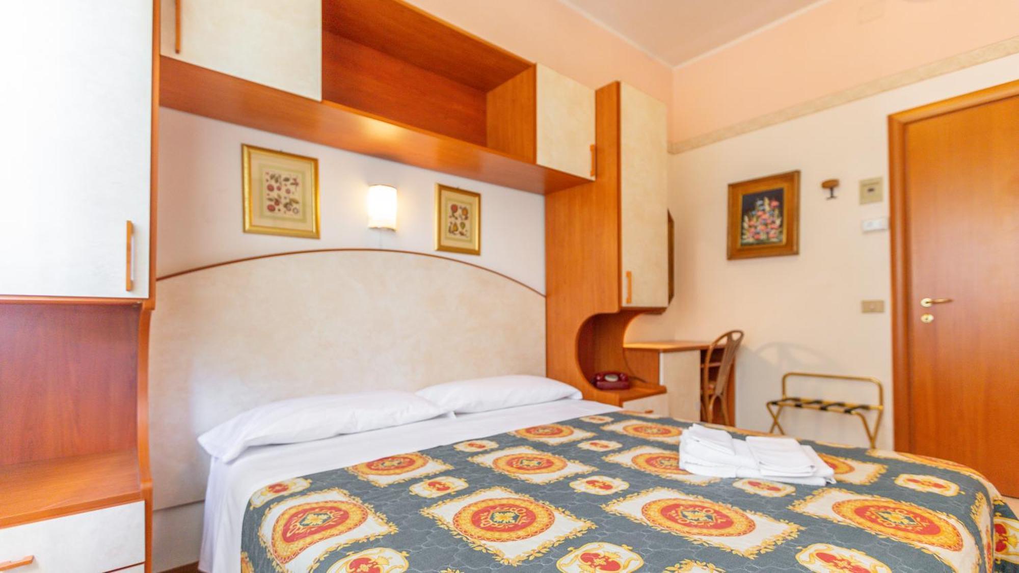 רימיני Hotel Parco Fellini מראה חיצוני תמונה